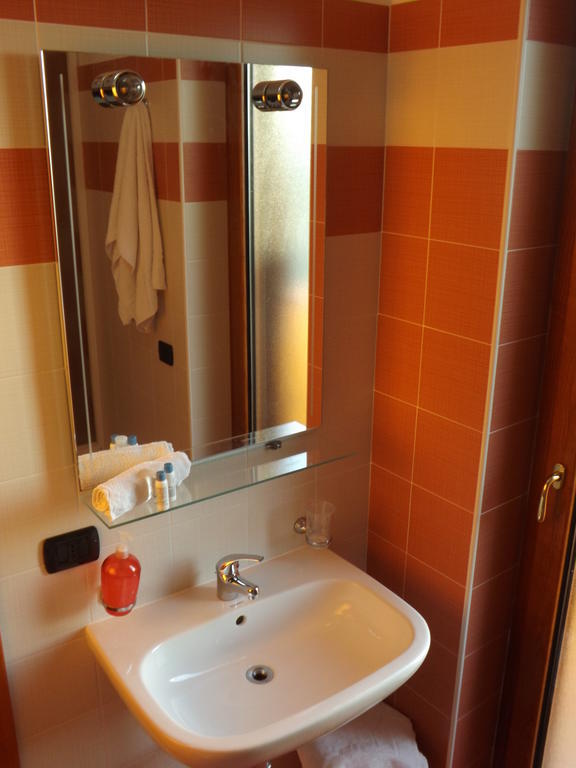 Bed & Breakfast La Villetta Botricello Quarto foto