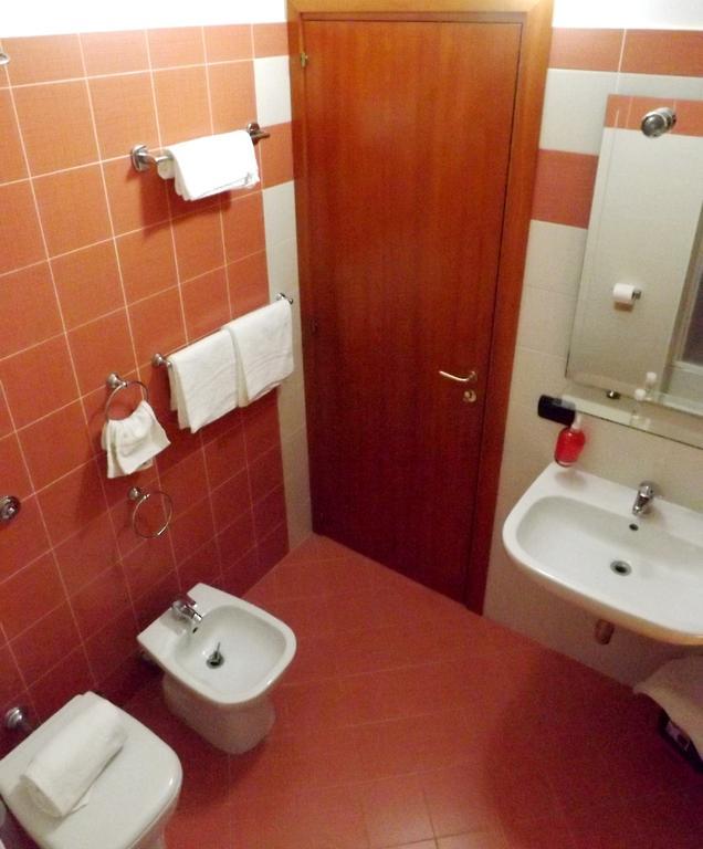 Bed & Breakfast La Villetta Botricello Quarto foto